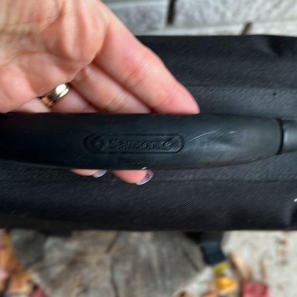 Samsonite Padded Messenger Bag/Laptop Bag - Picture 3 of 7